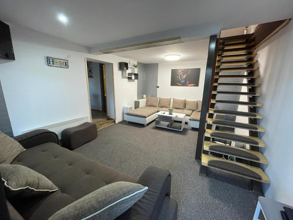 Morrison Apartments Miercurea Ciuc Ngoại thất bức ảnh